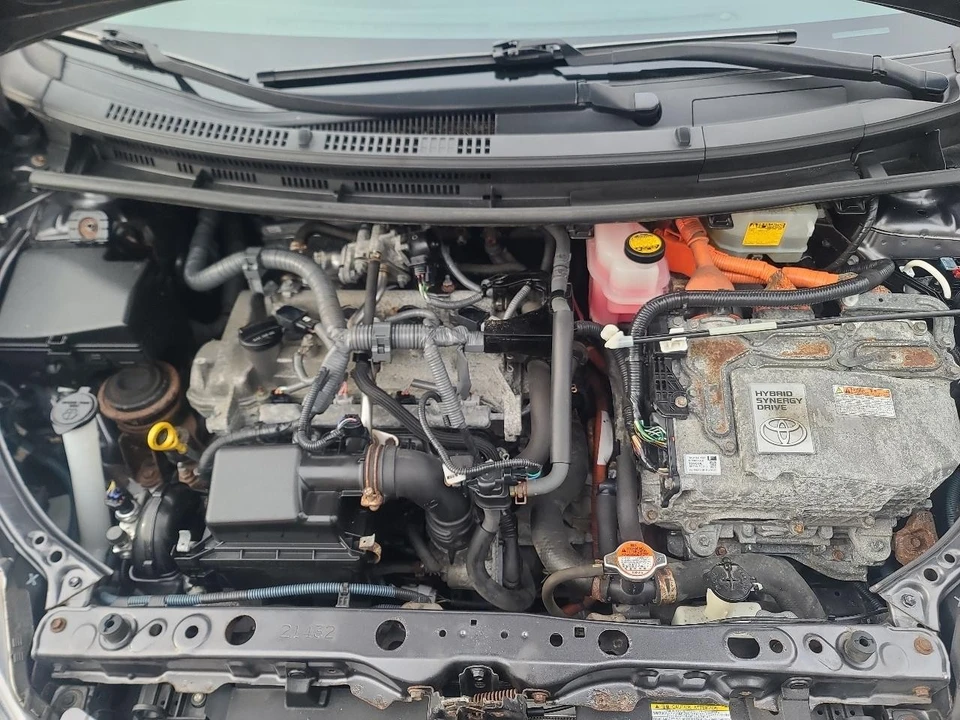 2016 Toyota Prius 4th Gen - Image 19 of 20