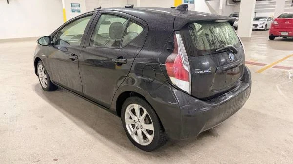 2016 Toyota Prius - Image 3 of 10