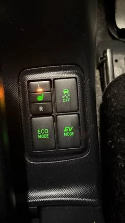 2016 Toyota Prius - Image 6 of 10