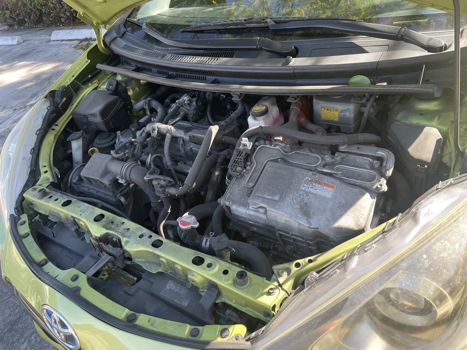 2016 Toyota Prius - Image 16 of 17