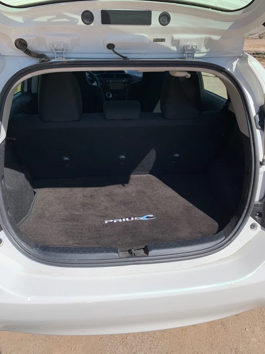 2016 Toyota Prius - Image 11 of 18