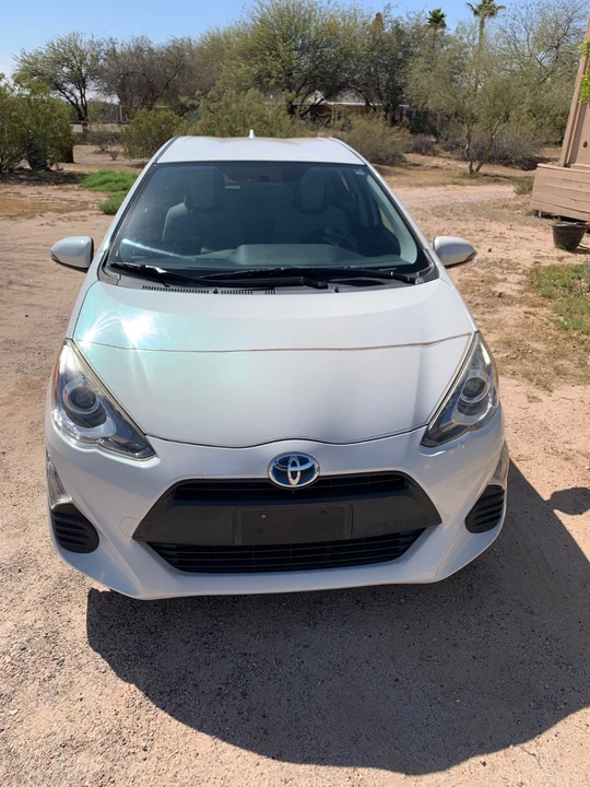 2016 Toyota Prius - Image 2 of 18