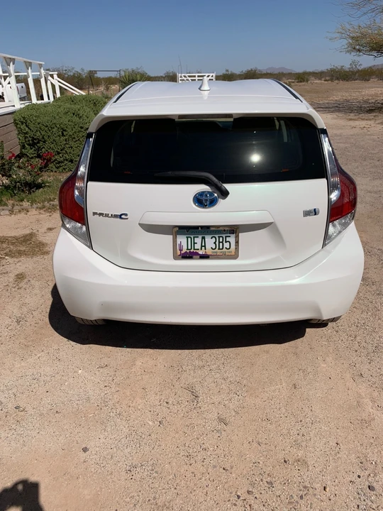 2016 Toyota Prius - Image 10 of 18