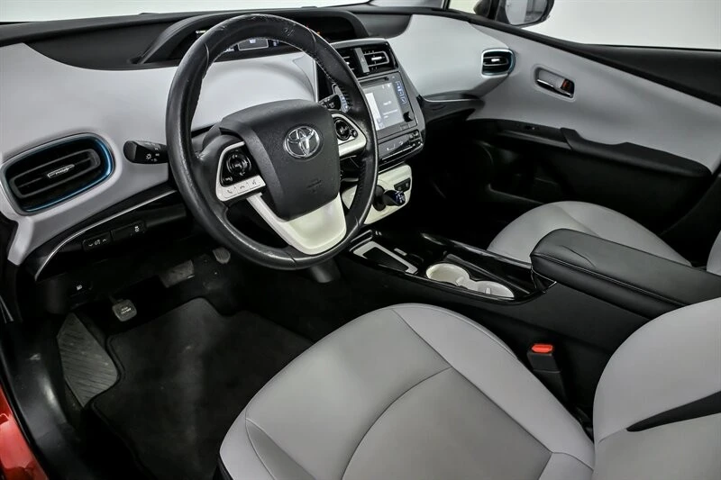2016 Toyota Prius 4th Gen - Image 16 of 21