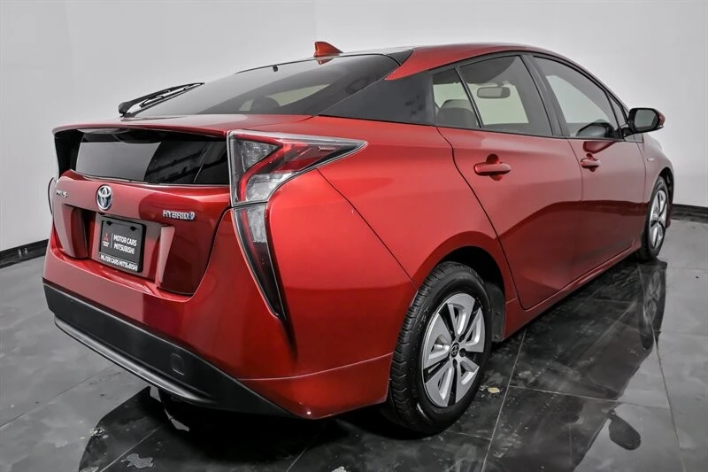 2016 Toyota Prius 4th Gen - Image 10 of 21