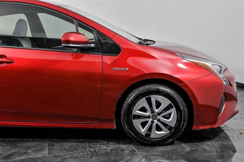 2016 Toyota Prius 4th Gen - Image 12 of 21