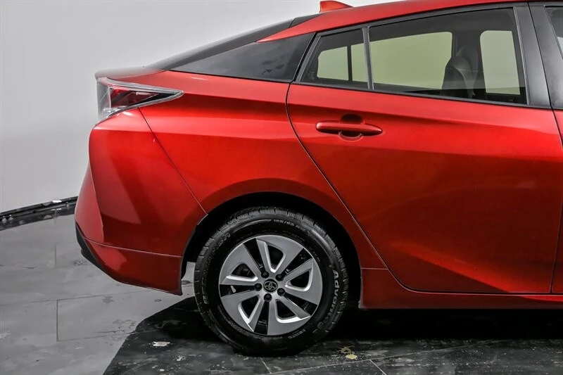 2016 Toyota Prius 4th Gen - Image 11 of 21