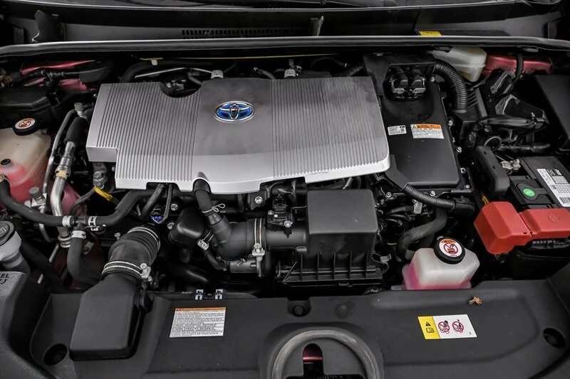 2016 Toyota Prius 4th Gen - Image 14 of 21