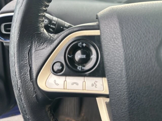 2016 Toyota Prius 4th Gen - Image 8 of 11