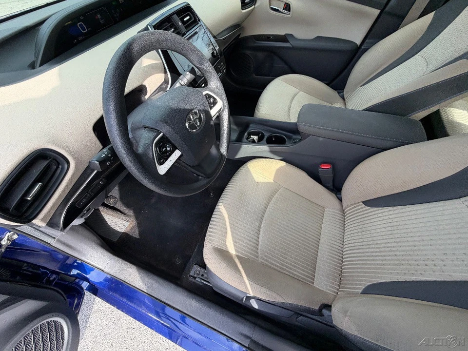 2016 Toyota Prius 4th Gen - Image 11 of 12