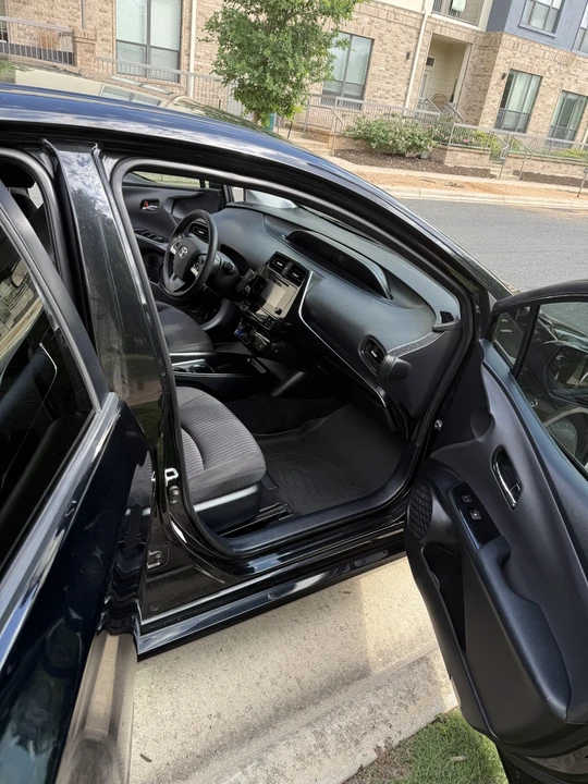 2016 Toyota Prius 4th Gen - Image 4 of 13