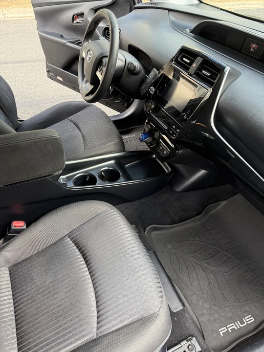 2016 Toyota Prius 4th Gen - Image 2 of 13