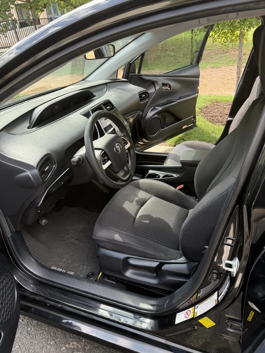 2016 Toyota Prius 4th Gen - Image 9 of 13