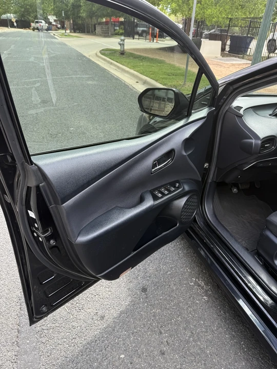 2016 Toyota Prius 4th Gen - Image 10 of 13
