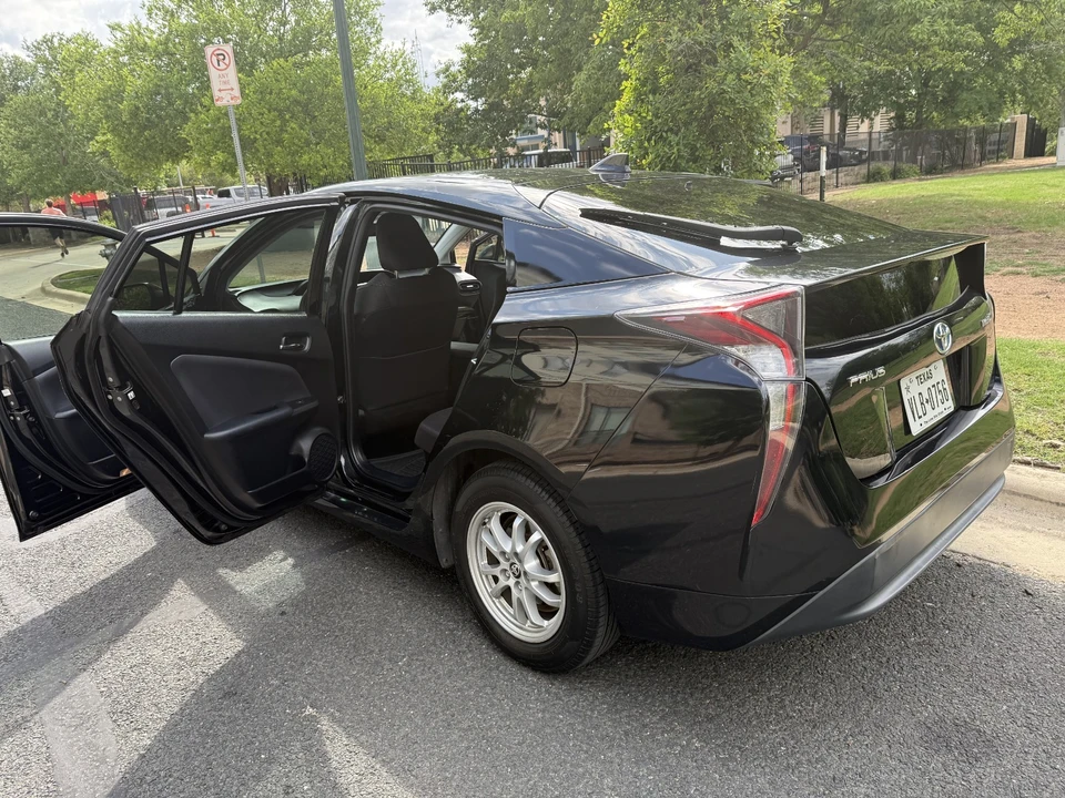 2016 Toyota Prius 4th Gen - Image 12 of 13