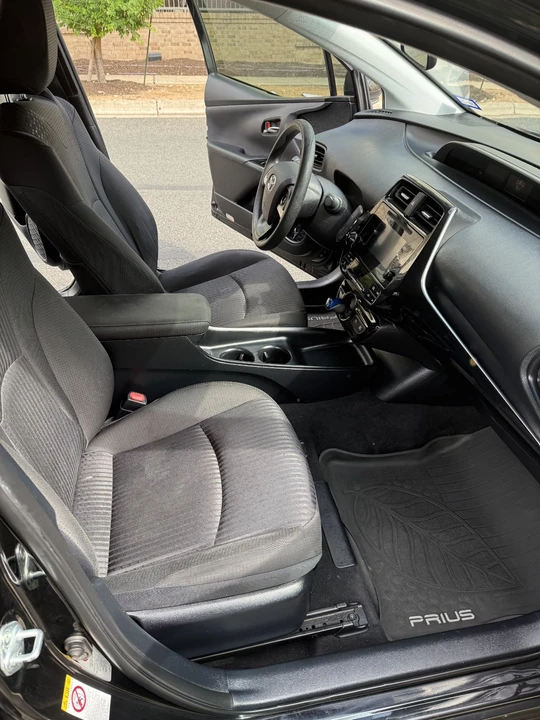 2016 Toyota Prius 4th Gen - Image 3 of 13