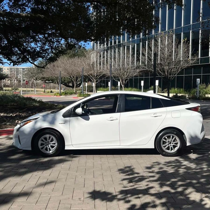 2016 Toyota Prius 4th Gen - Image 3 of 21