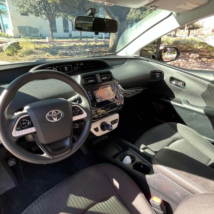2016 Toyota Prius 4th Gen - Image 8 of 21