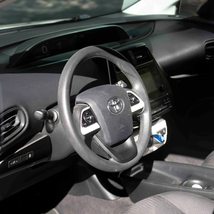 2016 Toyota Prius 4th Gen - Image 10 of 21