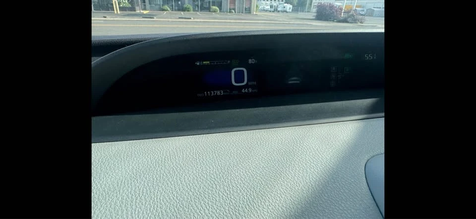 2016 Toyota Prius 4th Gen - Image 9 of 9