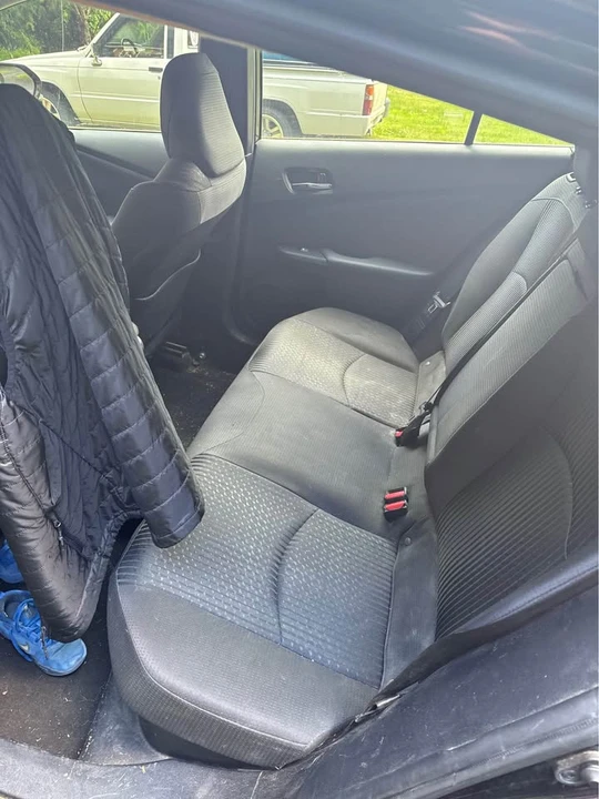 2016 Toyota Prius 4th Gen - Image 8 of 11