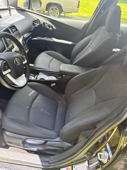 2016 Toyota Prius 4th Gen - Image 10 of 11