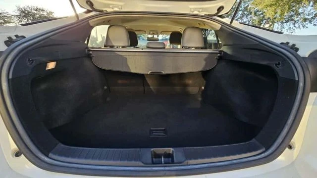 2016 Toyota Prius 4th Gen - Image 11 of 21