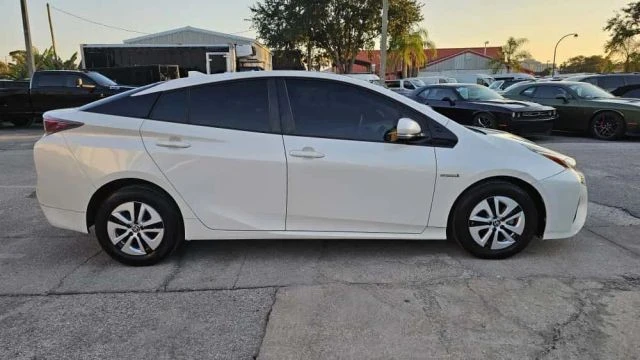 2016 Toyota Prius 4th Gen - Image 4 of 21