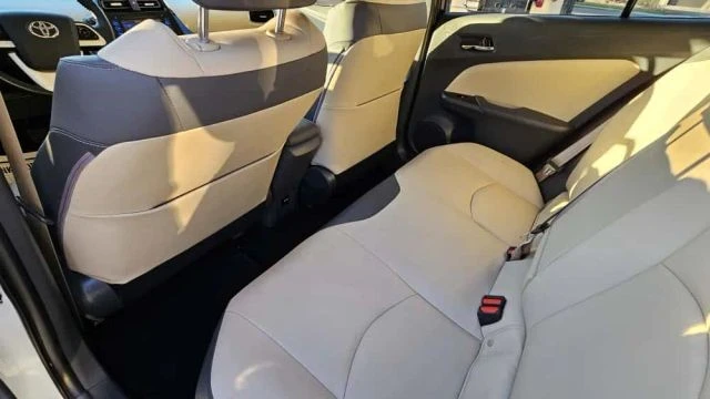 2016 Toyota Prius 4th Gen - Image 14 of 21