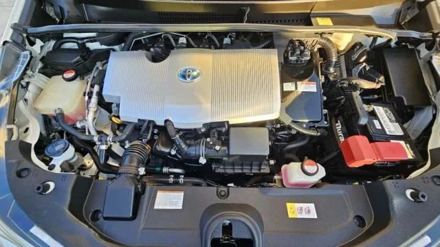 2016 Toyota Prius 4th Gen - Image 10 of 21