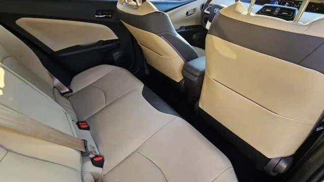 2016 Toyota Prius 4th Gen - Image 12 of 21