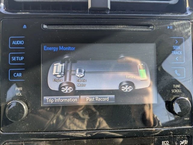 2016 Toyota Prius 4th Gen - Image 13 of 20
