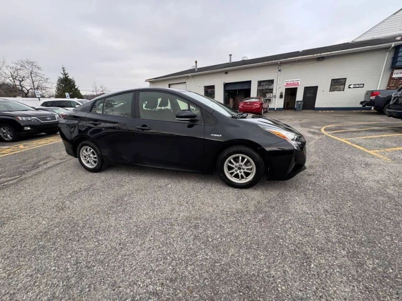 2016 Toyota Prius 4th Gen - Image 8 of 12