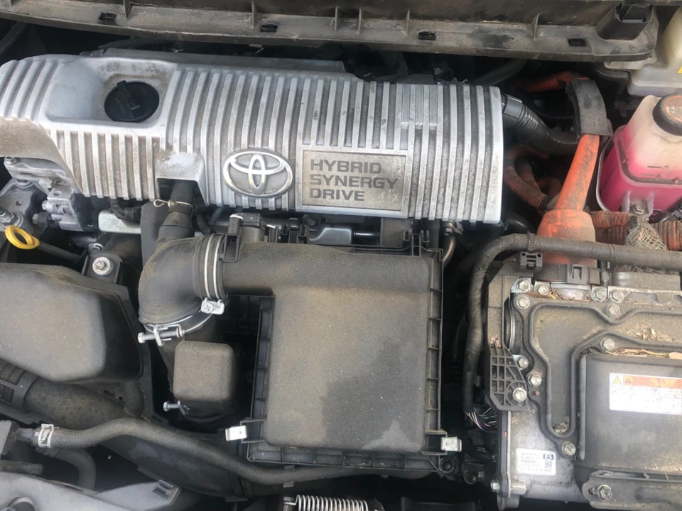 2016 Toyota Prius 4th Gen - Image 10 of 20