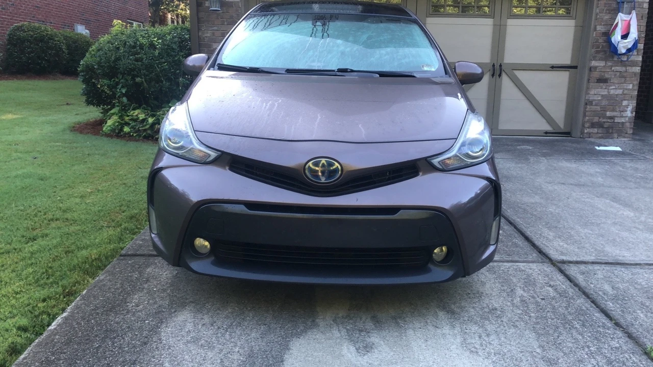 2016 Toyota Prius 4th Gen - Image 8 of 20