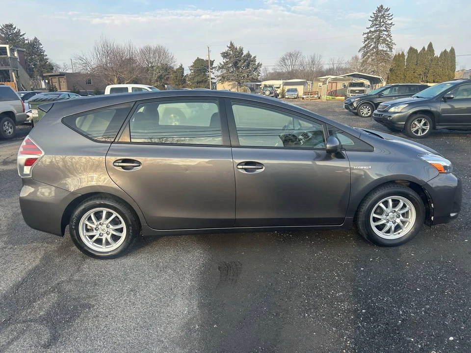 2016 Toyota Prius 4th Gen - Image 3 of 21