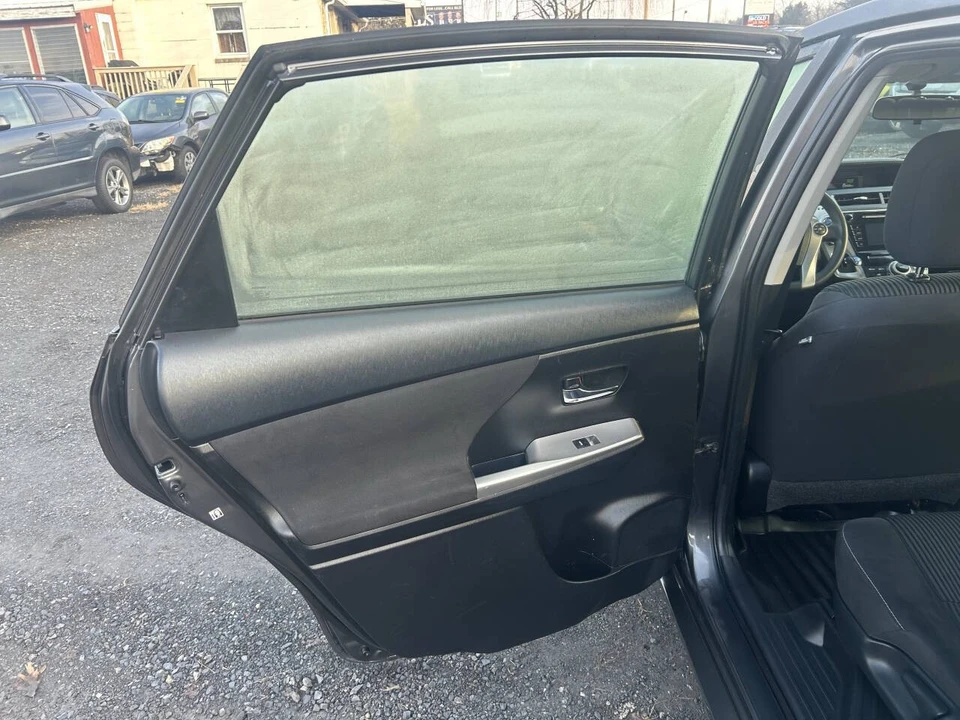 2016 Toyota Prius 4th Gen - Image 20 of 21