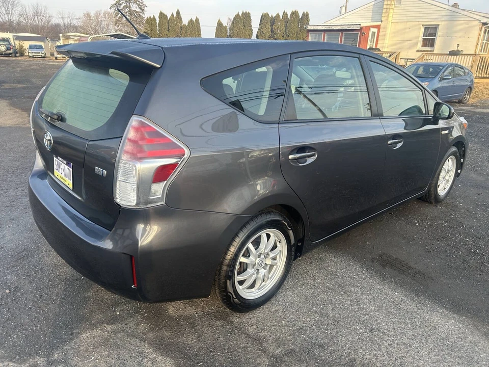 2016 Toyota Prius 4th Gen - Image 5 of 21