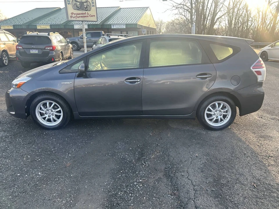 2016 Toyota Prius 4th Gen - Image 8 of 21
