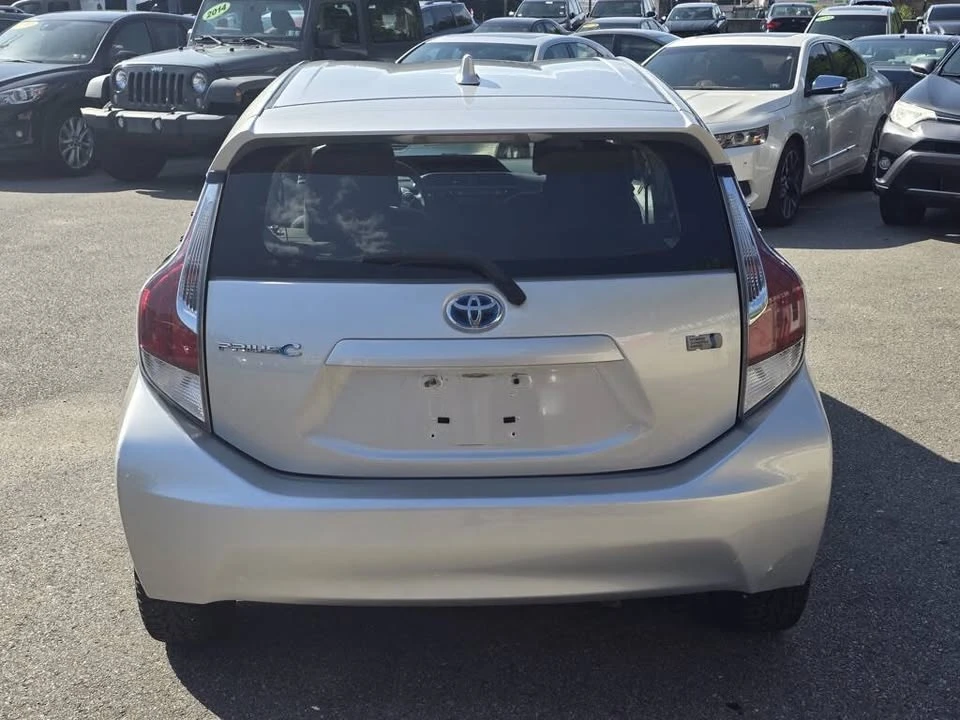 2016 Toyota Prius - Image 3 of 10