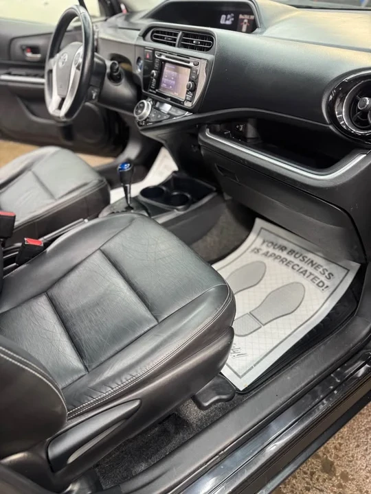 2016 Toyota Prius - Image 4 of 6