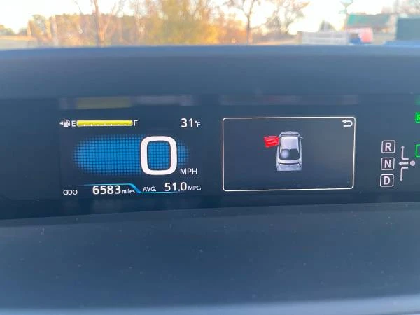 2016 Toyota Prius 4th Gen - Image 10 of 18
