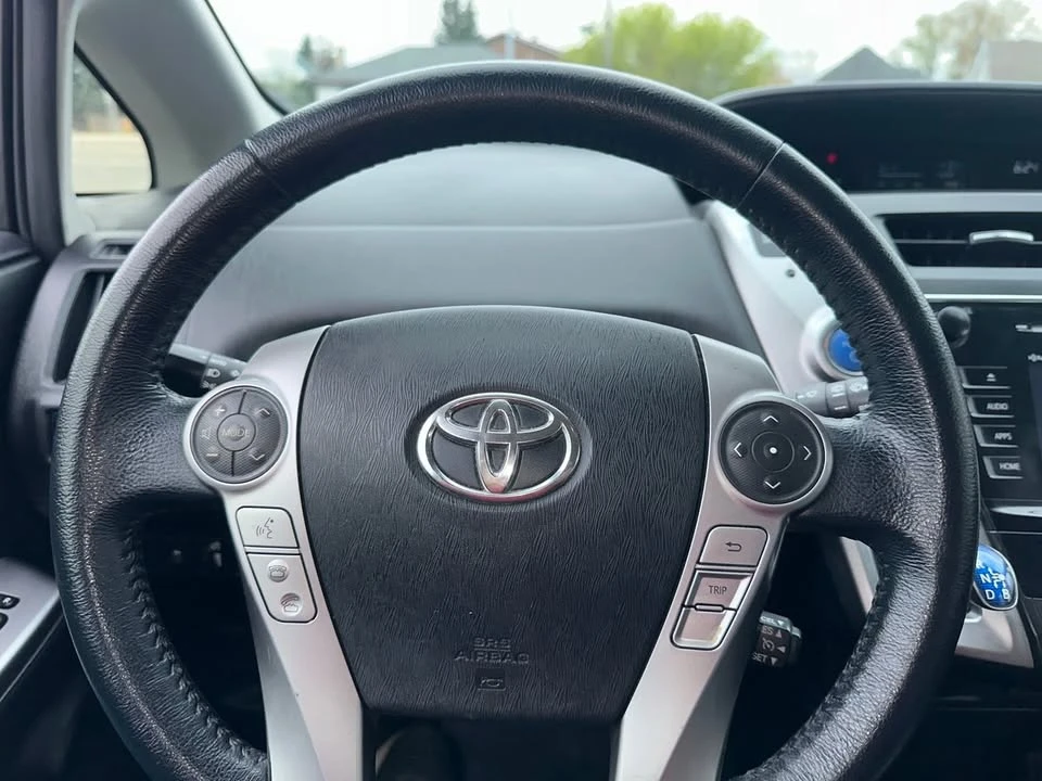 2016 Toyota Prius 4th Gen - Image 12 of 15