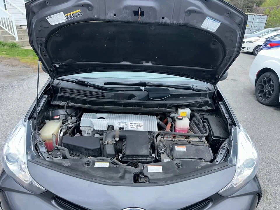 2016 Toyota Prius 4th Gen - Image 15 of 15