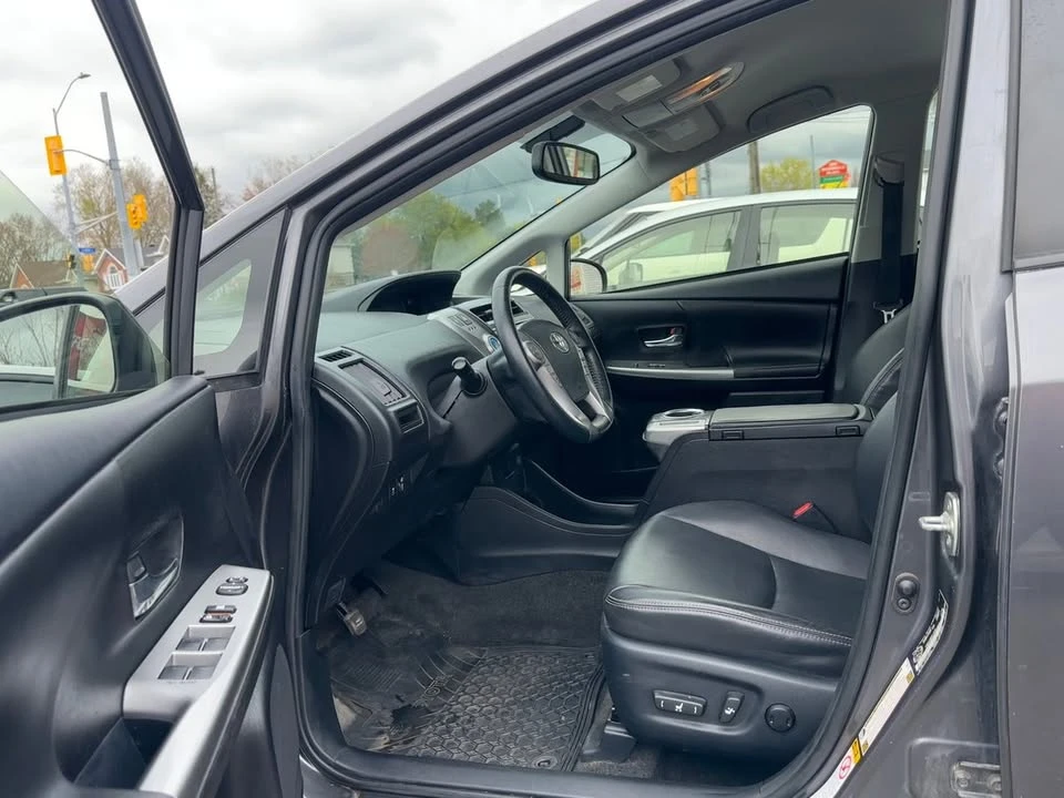 2016 Toyota Prius 4th Gen - Image 11 of 15