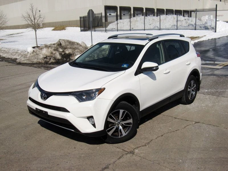 2016 Toyota RAV4 4th Gen - Image 4 of 12