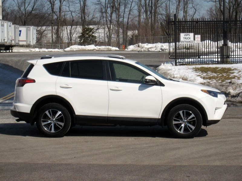 2016 Toyota RAV4 4th Gen - Image 6 of 12