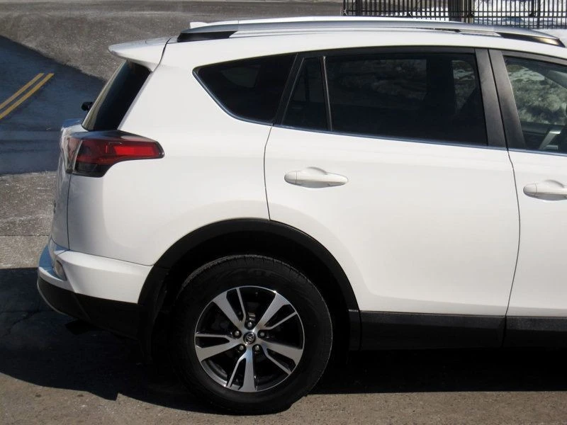2016 Toyota RAV4 4th Gen - Image 8 of 12