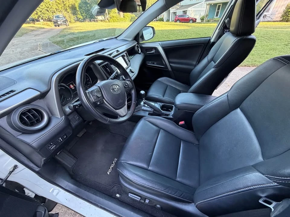 2016 Toyota RAV4 4th Gen - Image 9 of 12
