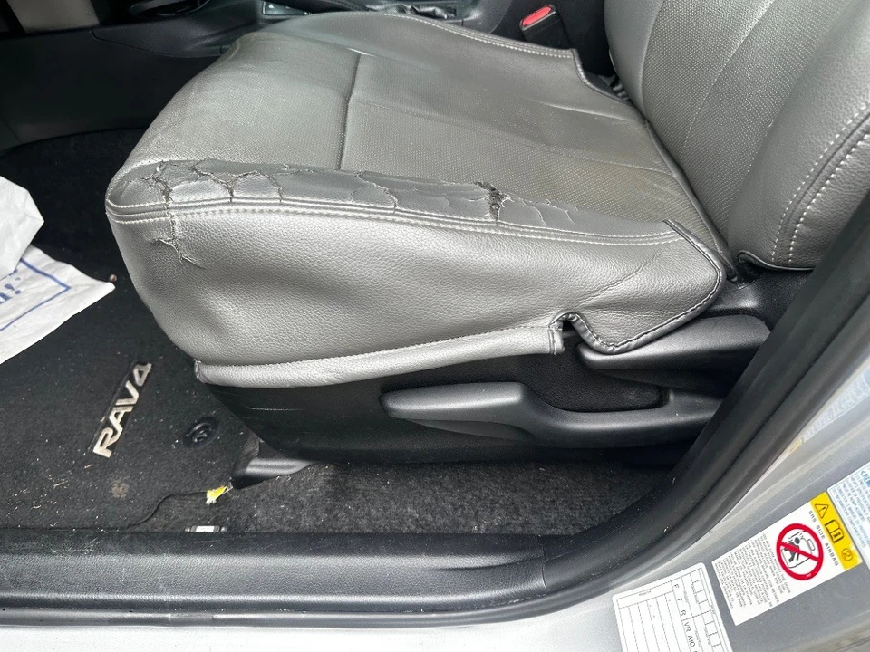 2016 Toyota RAV4 4th Gen - Image 15 of 31
